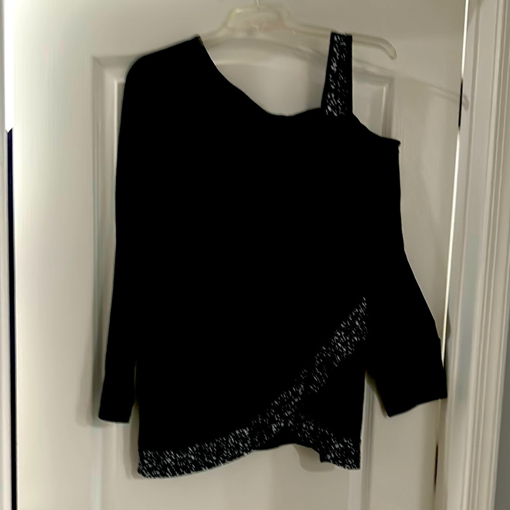 BRAND NEW - NEVER WORN! Black One-Shoulder Top with Patterned Trim